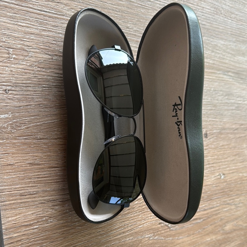 Ray-Ban Classic Black Sunglasses